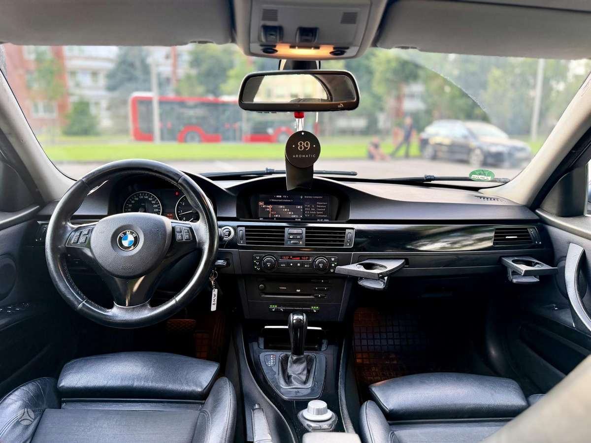 BMW 325, 2.5 l., Седан
