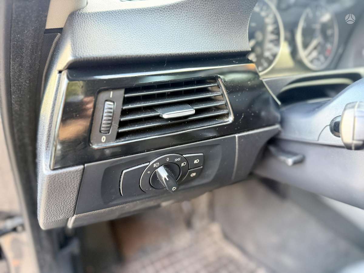 BMW 325, 2.5 l., Седан