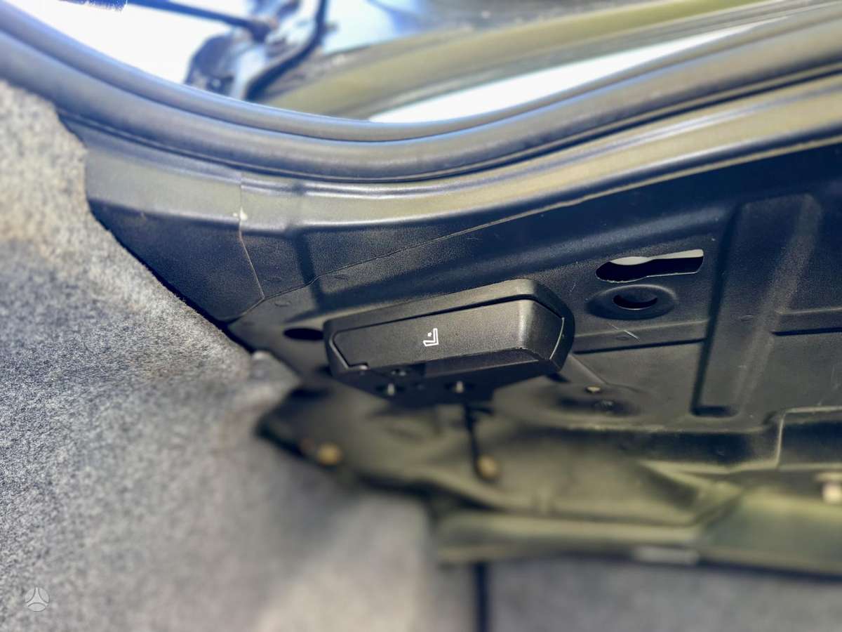 BMW 325, 2.5 l., Седан