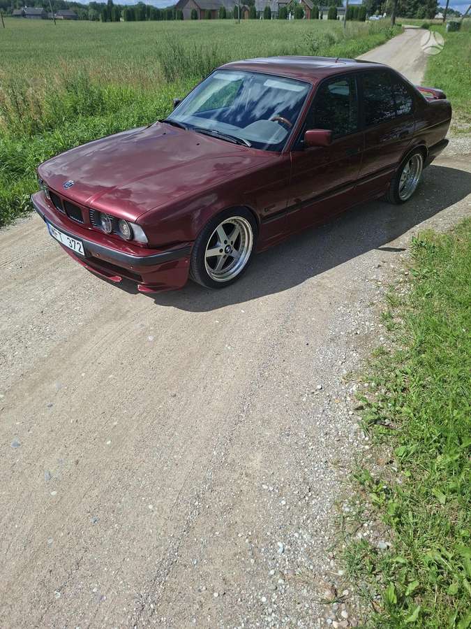 BMW 520, 2.0 l., Седан