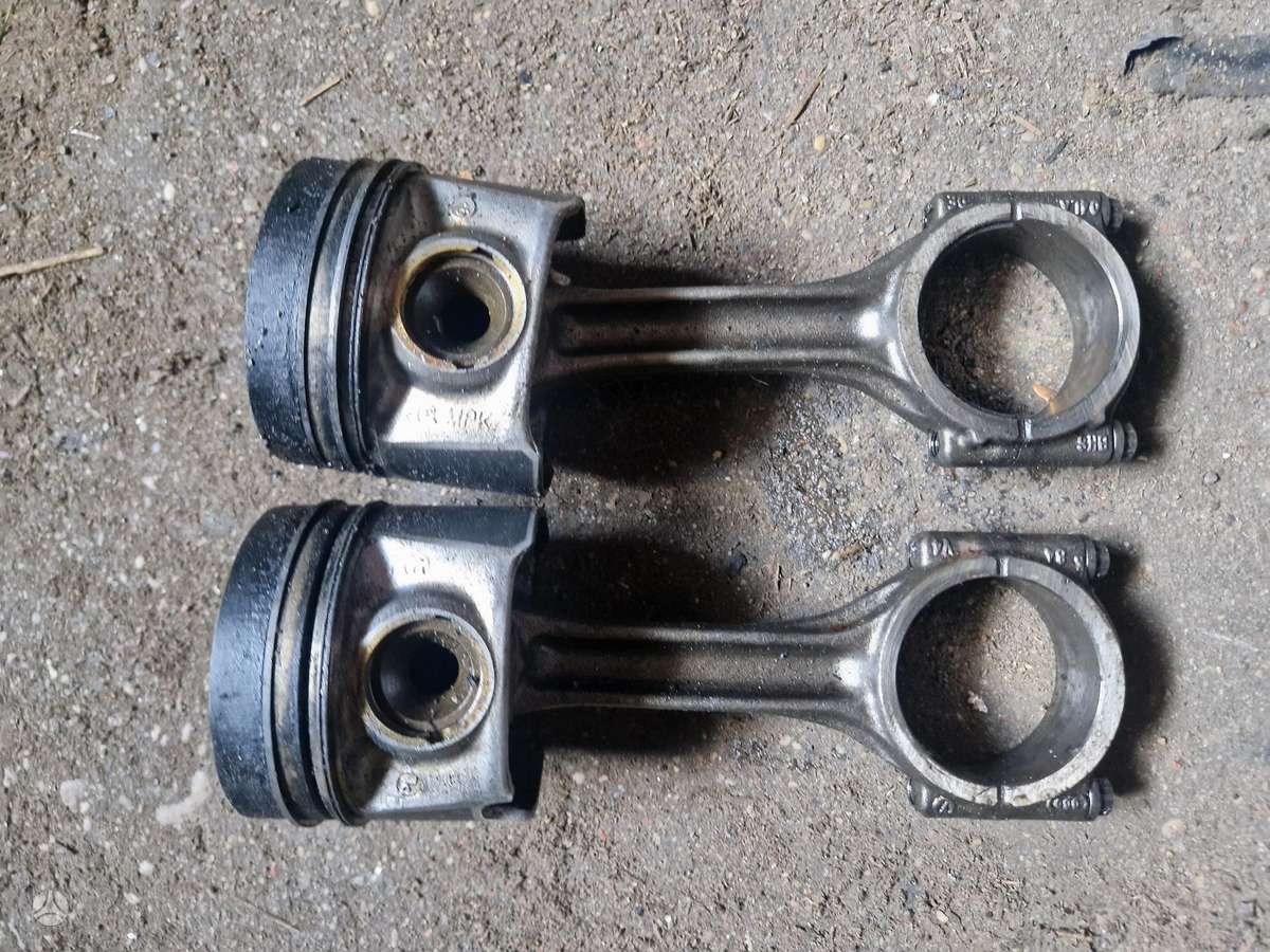 Volkswagen Transporter variklio detalės