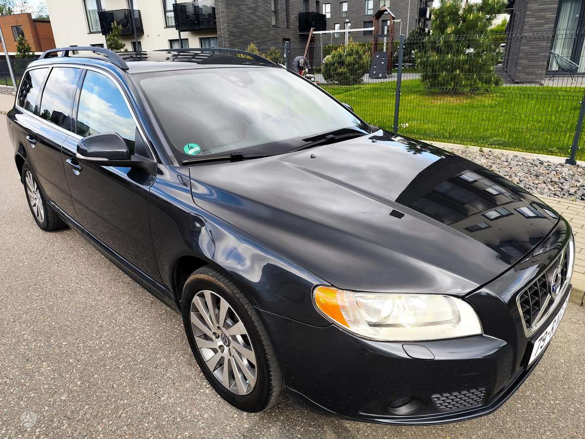 Volvo V70, 2.0 l., Универсал