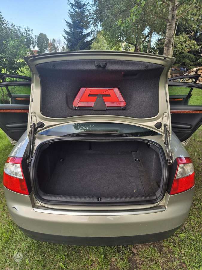 Audi A4, 1.9 l., sedanas