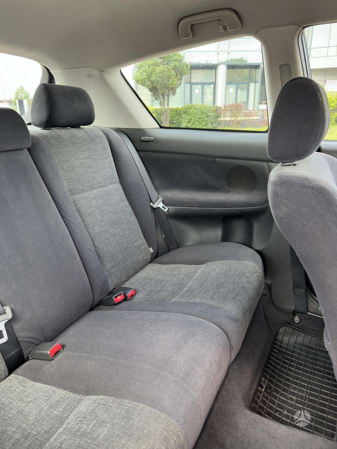 Toyota Corolla - 11