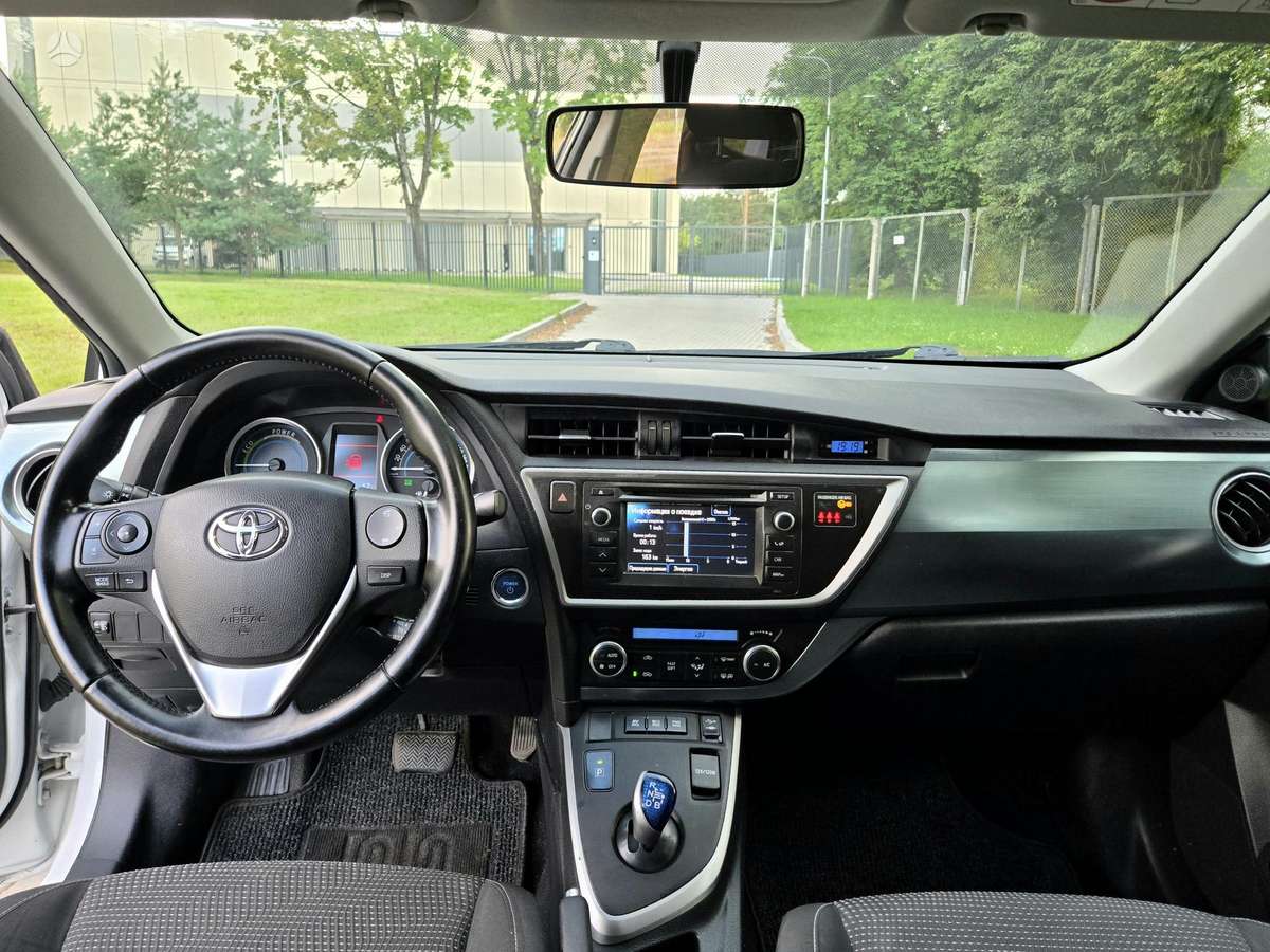 Toyota Auris - 8