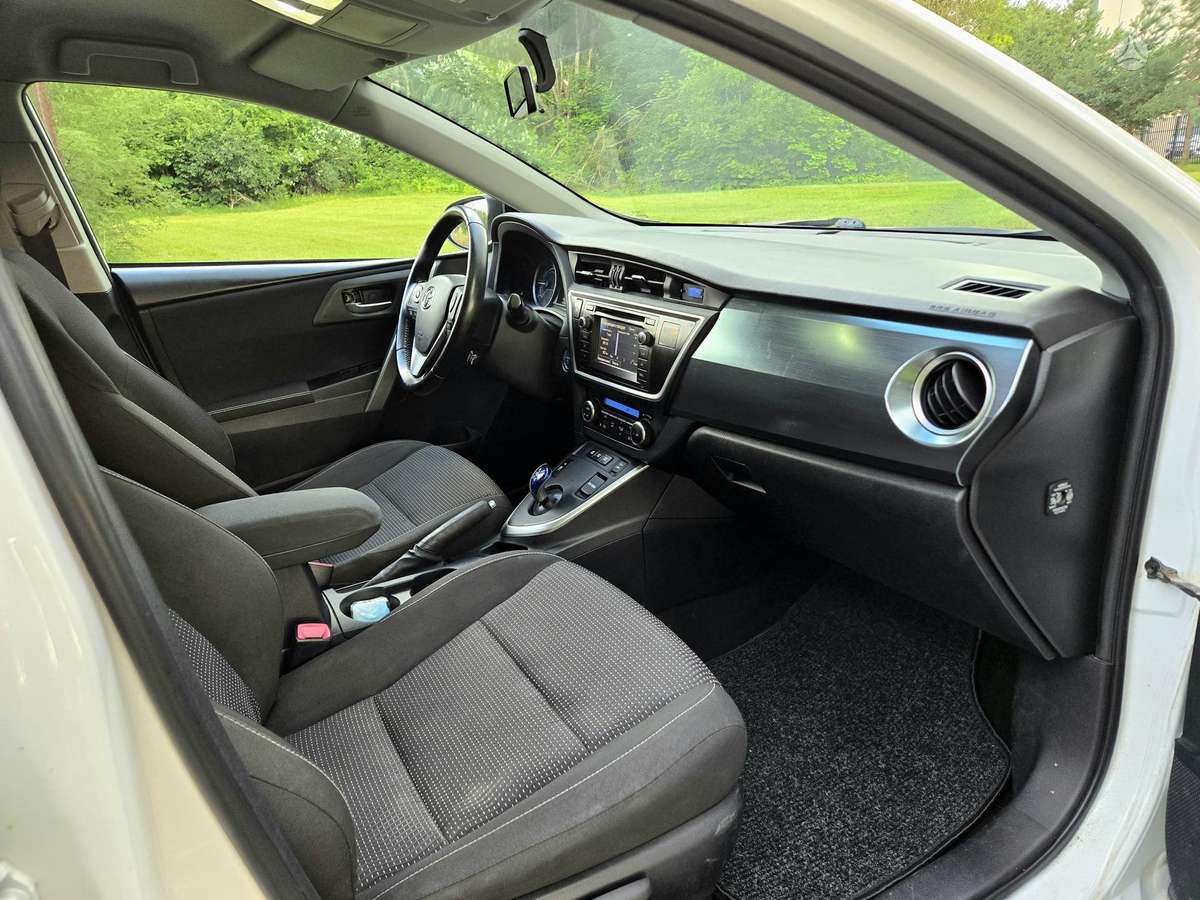 Toyota Auris - 7