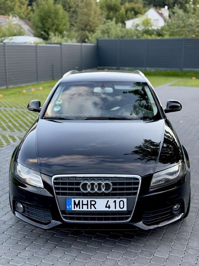 Audi A4, Универсал