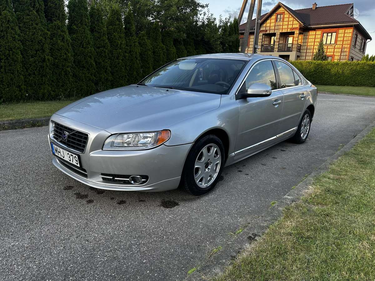 Volvo S80, 2.4 l., Седан