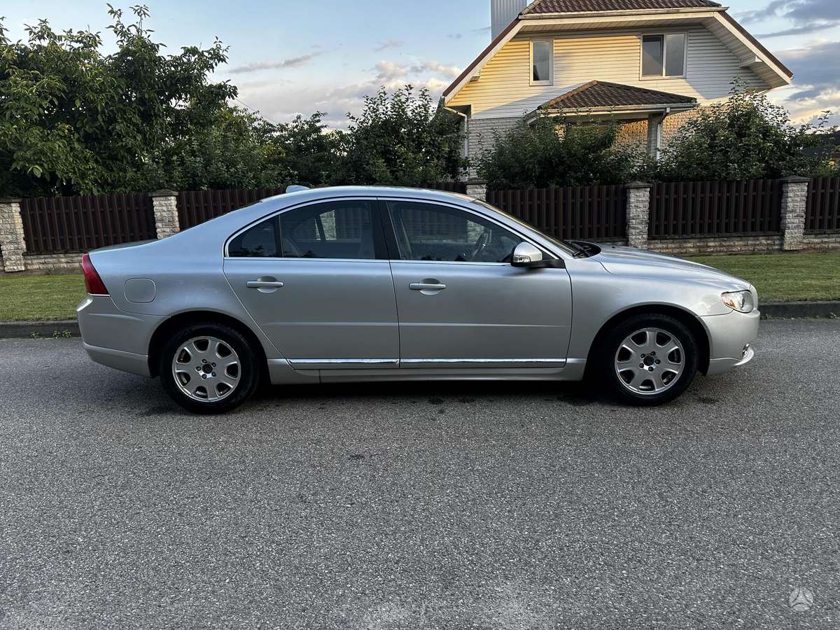 Volvo S80, 2.4 l., Седан