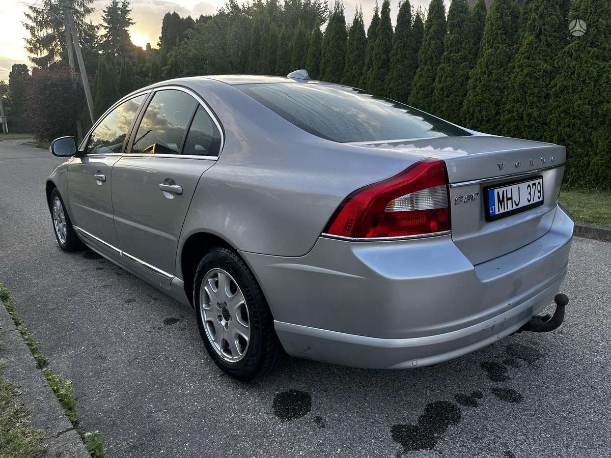 Volvo S80, 2.4 l., Седан