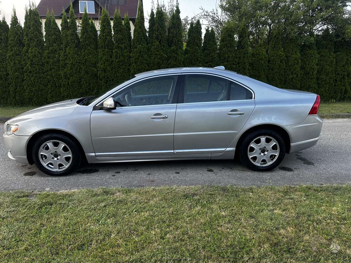 Volvo S80, 2.4 l., Седан