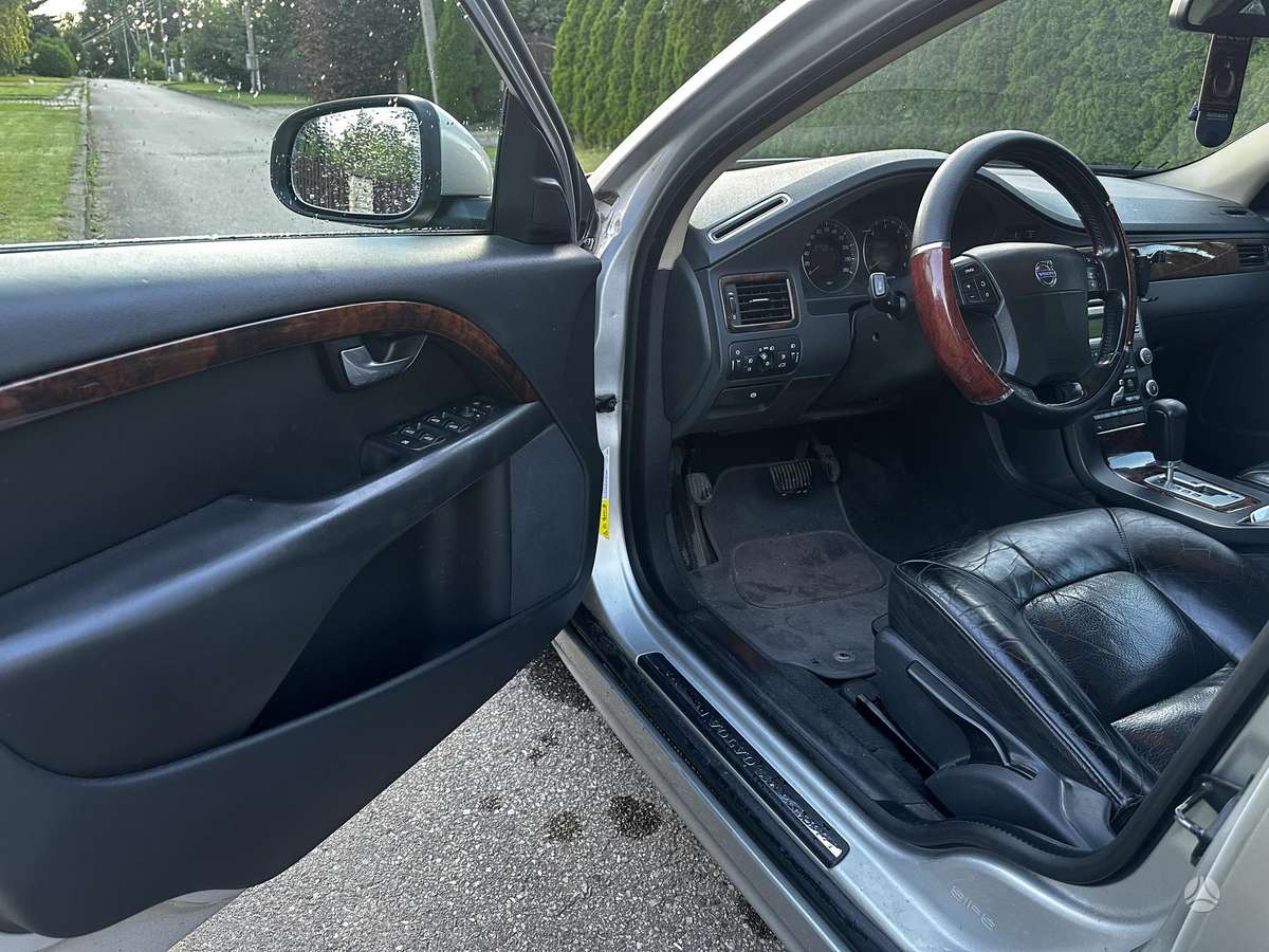 Volvo S80, 2.4 l., Седан