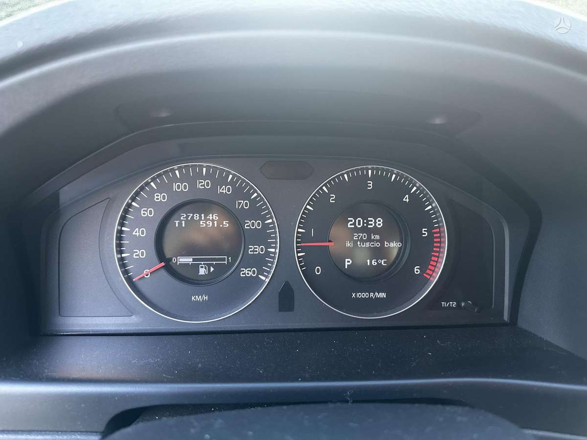 Volvo S80, 2.4 l., Седан