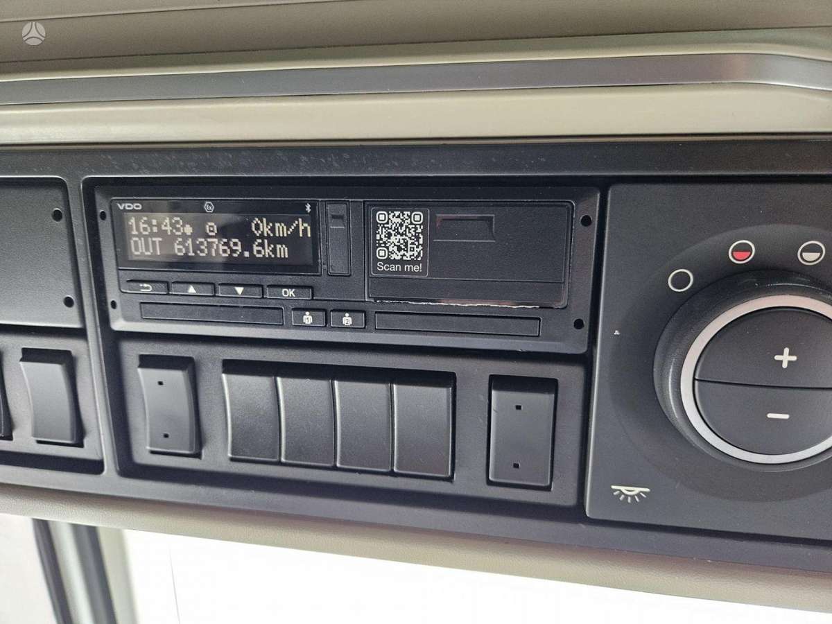 Volvo 460 XL, double sleeper