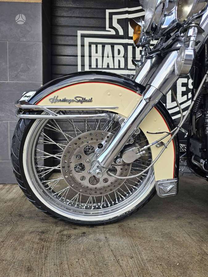 Harley-Davidson FLSTC 1300cc, choppers