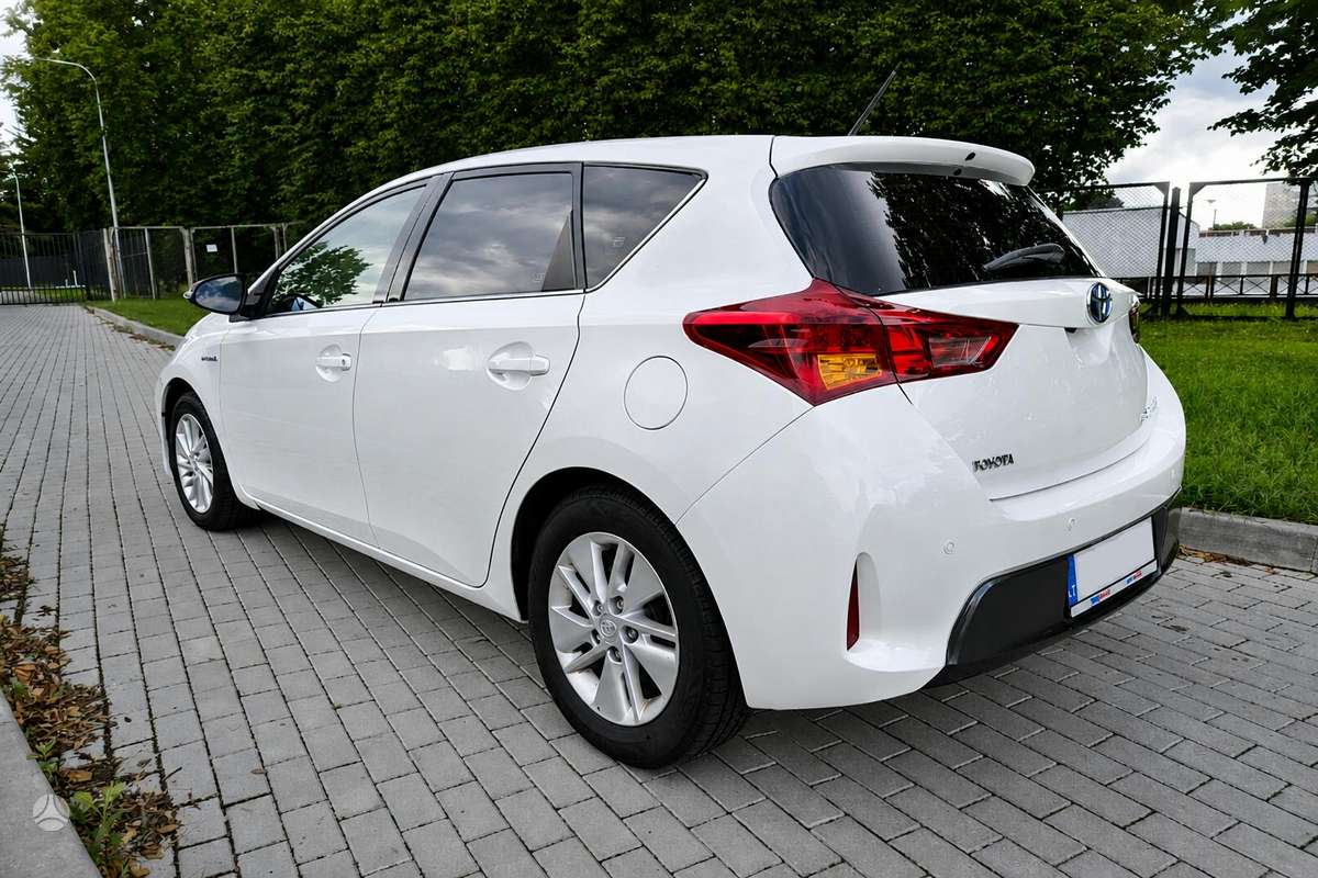 Toyota Auris - 2