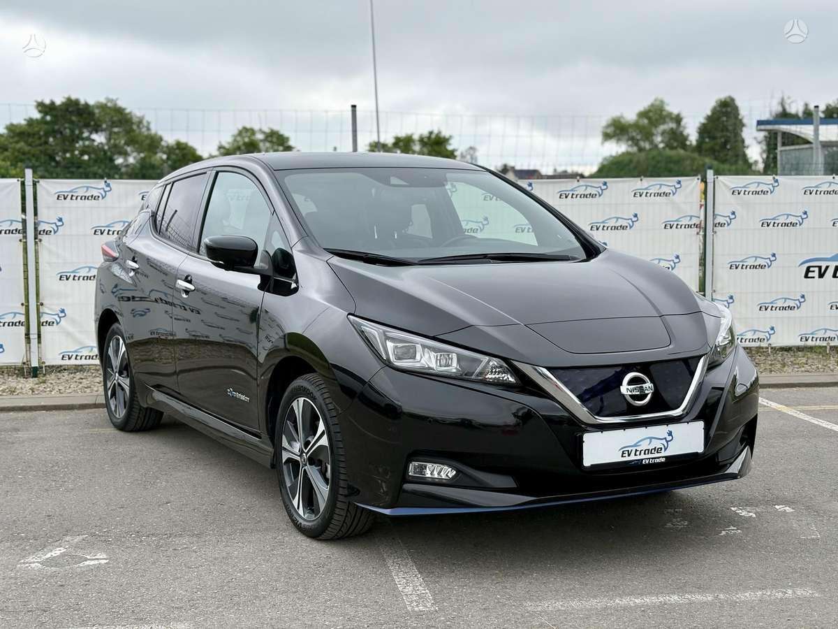 Nissan Leaf, 62 kWh, hatchback