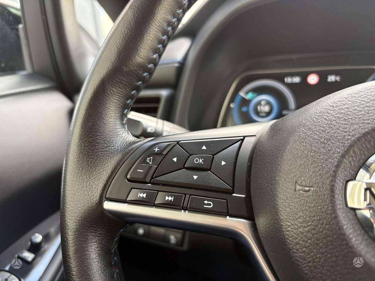 Nissan Leaf, 62 kWh, hatchback