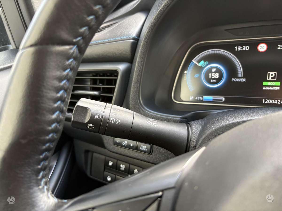 Nissan Leaf, 62 kWh, hatchback
