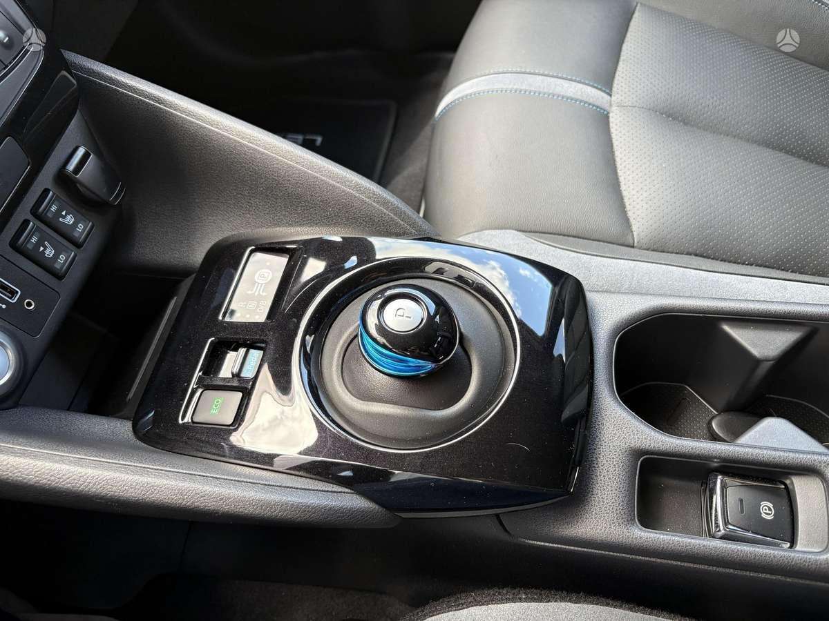 Nissan Leaf, 62 kWh, hatchback