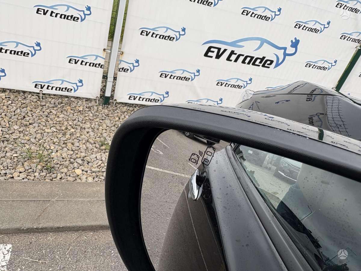 Nissan Leaf, 62 kWh, hatchback