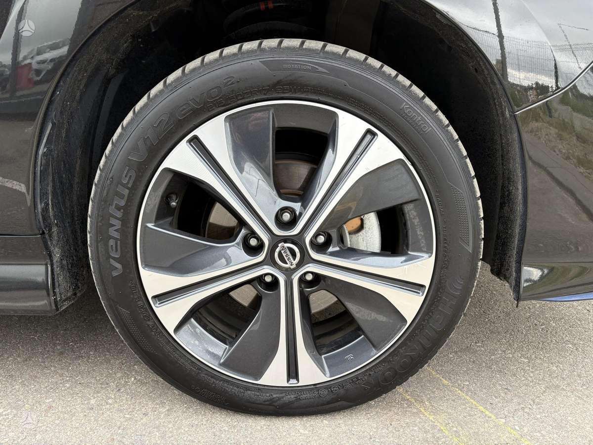 Nissan Leaf, 62 kWh, hatchback