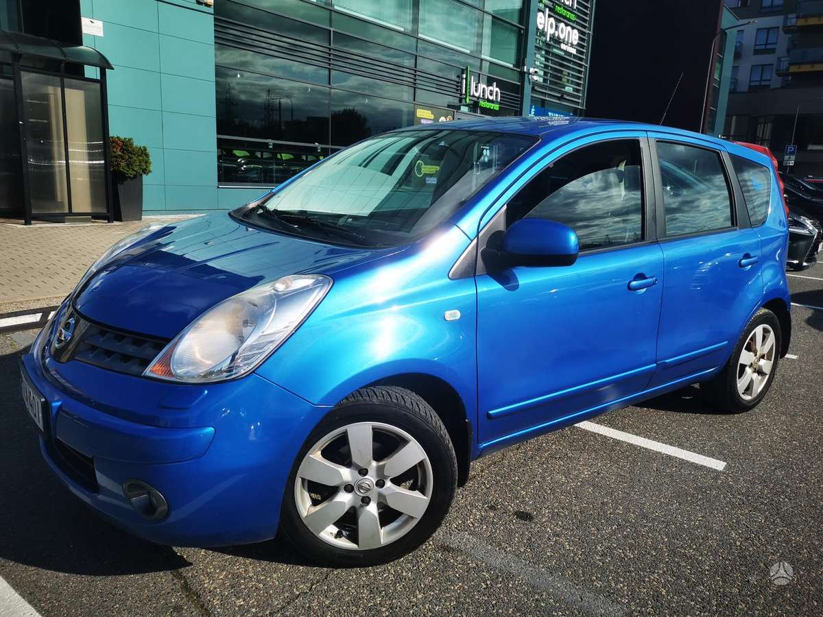 Nissan Note, 1.6 l., Хэтчбек