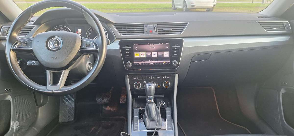 Skoda Superb, 1.8 l., hatchback