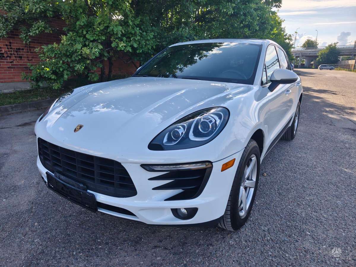 Porsche Macan, 2.0 l., off-road / crossover