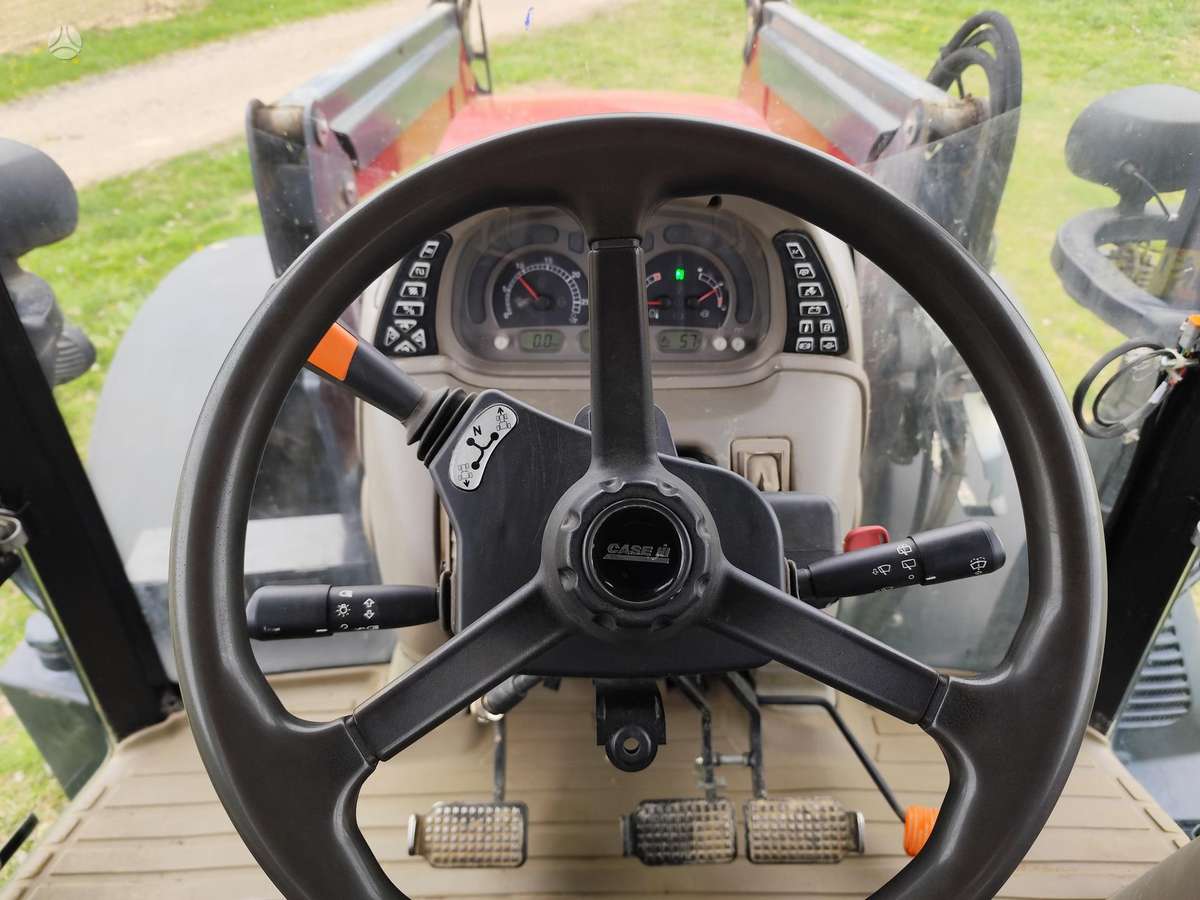 Case-IH Maxxum su krautuvu, тракторы