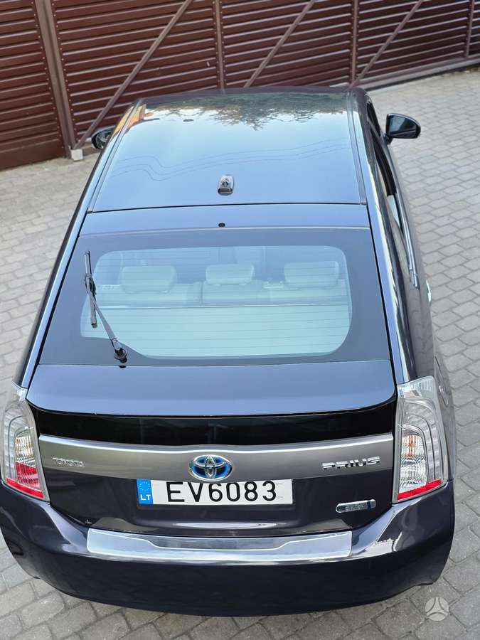 Toyota Prius - 3