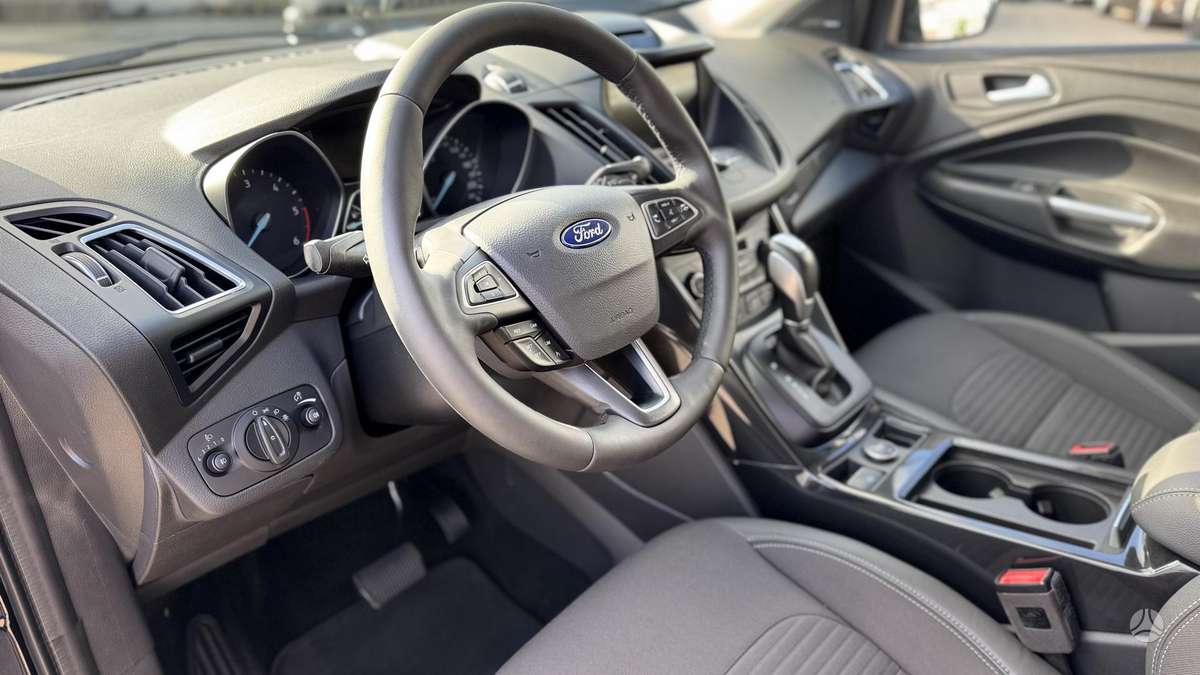 Ford Kuga, 2.0 l., off-road / crossover