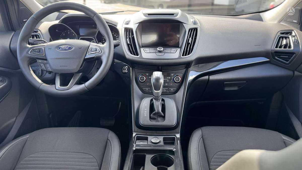 Ford Kuga, 2.0 l., off-road / crossover
