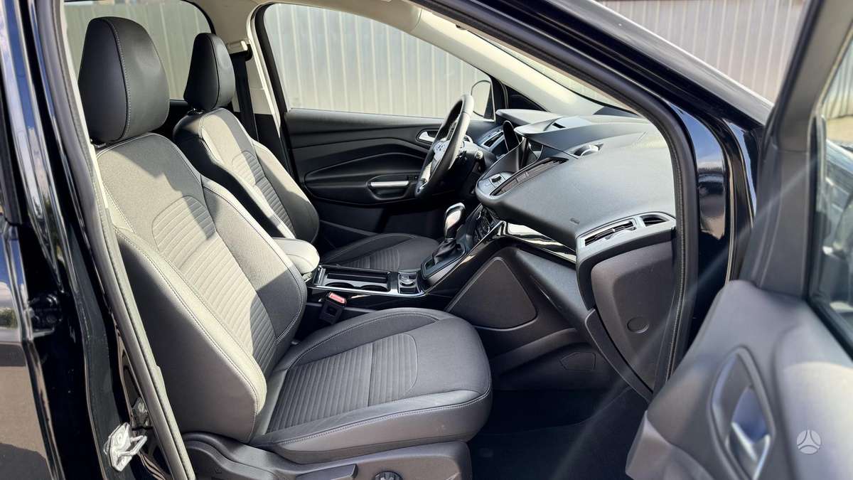 Ford Kuga, 2.0 l., off-road / crossover