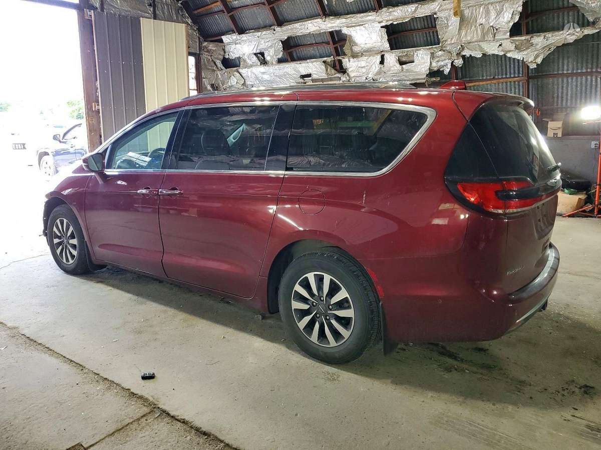 Chrysler Pacifica, 3.6 l., off-road / crossover