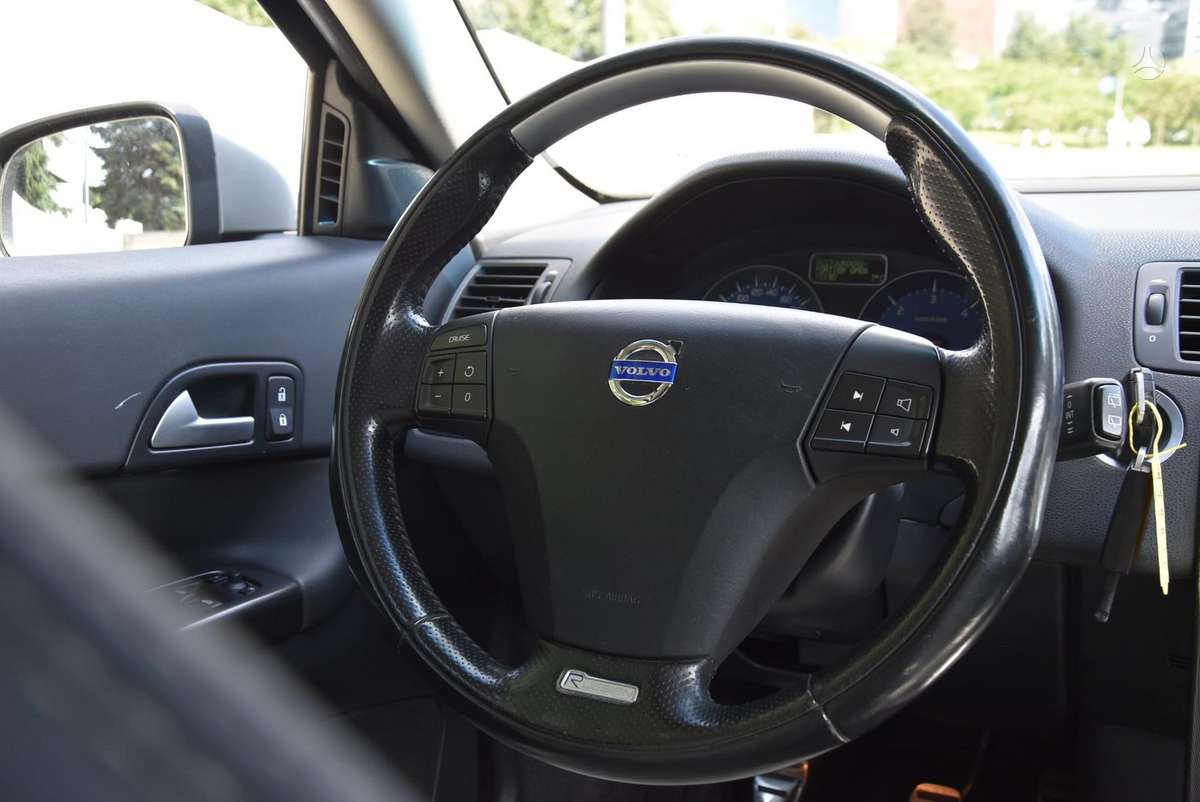 Volvo C30, 1.6 l., hatchback
