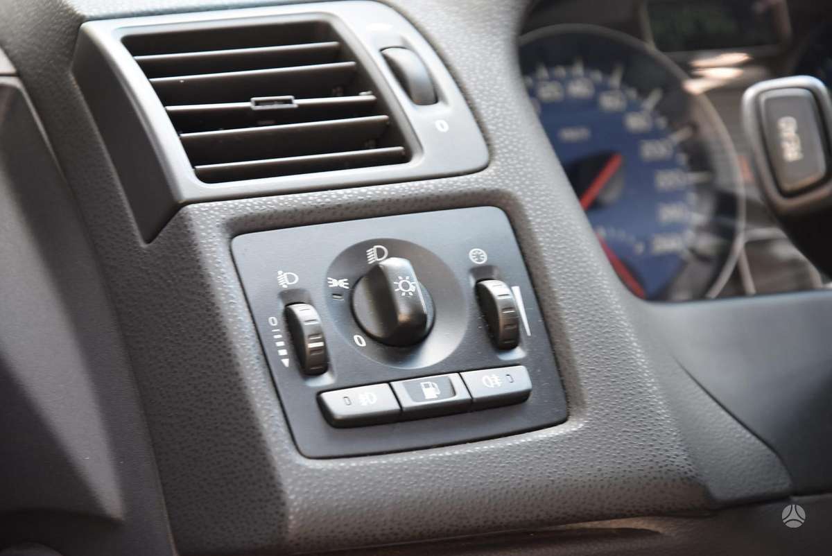 Volvo C30, 1.6 l., hatchback