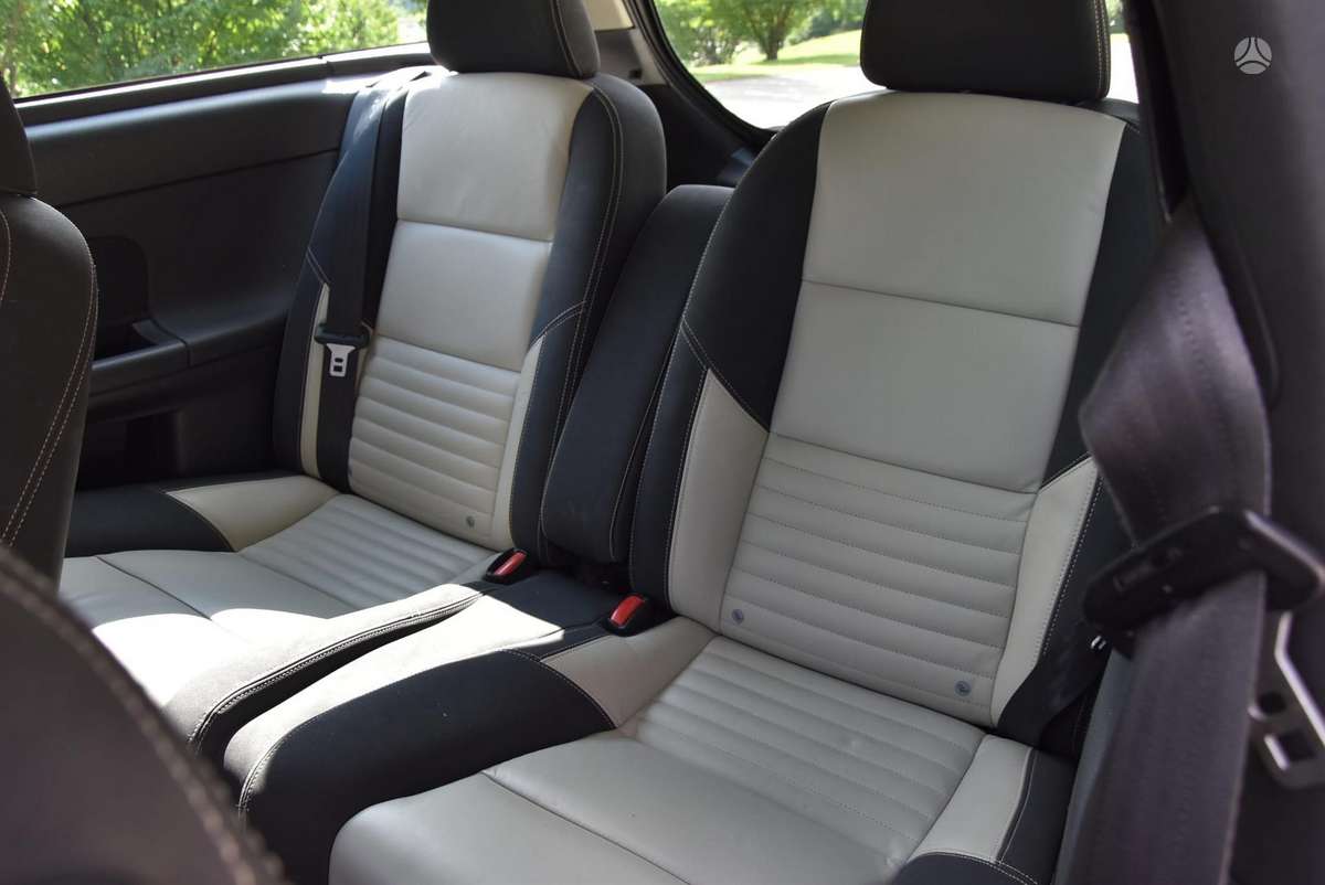 Volvo C30, 1.6 l., hatchback