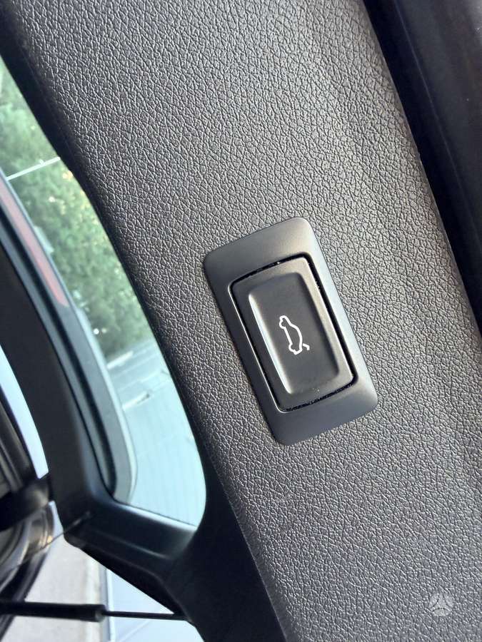 Audi Q5, 3.0 l., off-road / crossover