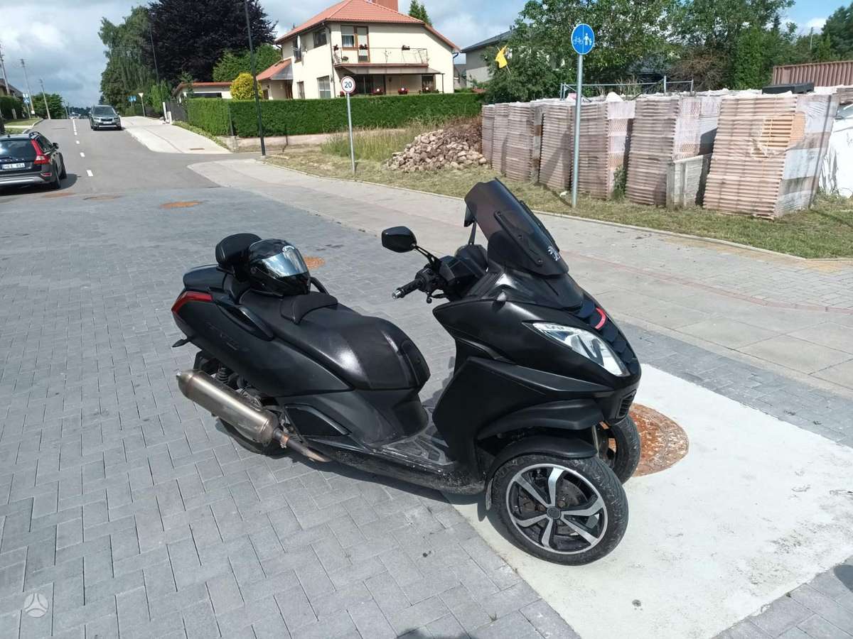 Peugeot Metropolis 400cc, trikes