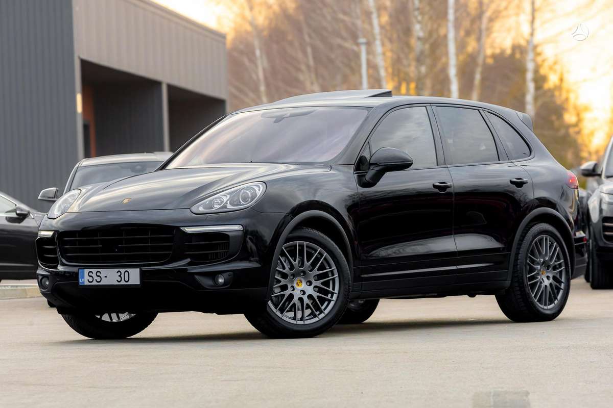 Porsche Cayenne - 1