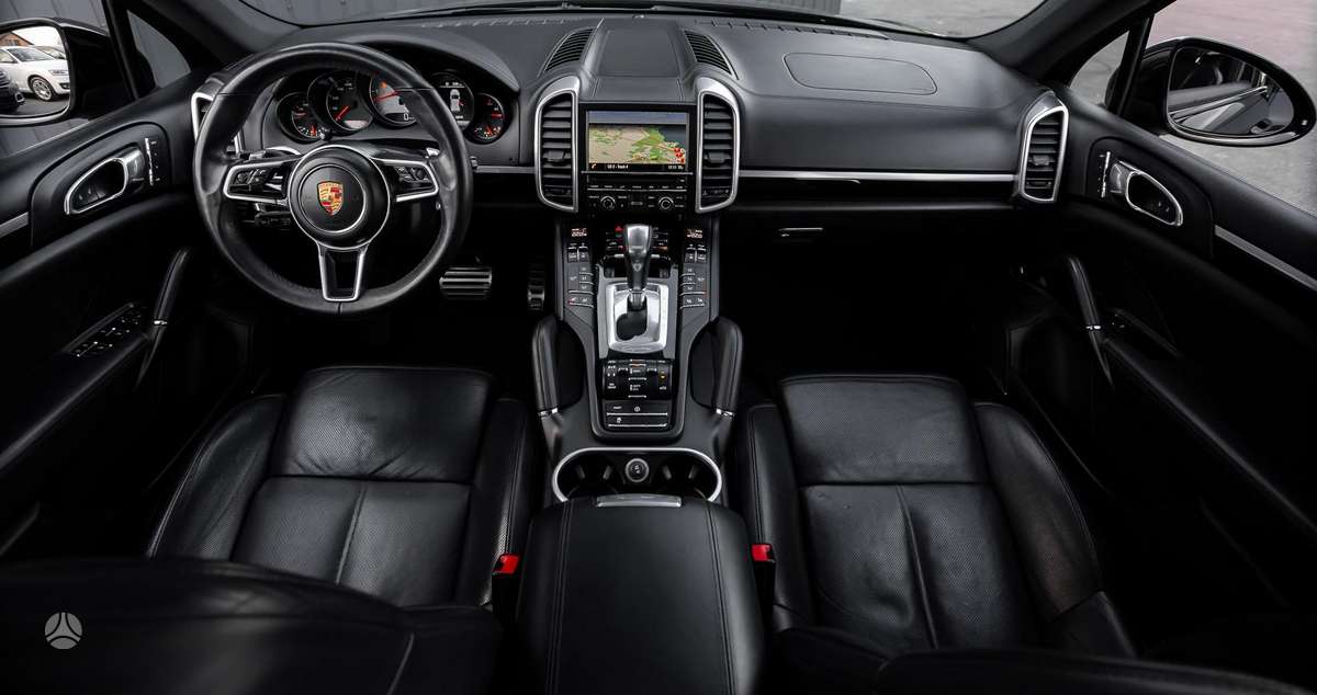 Porsche Cayenne - 12