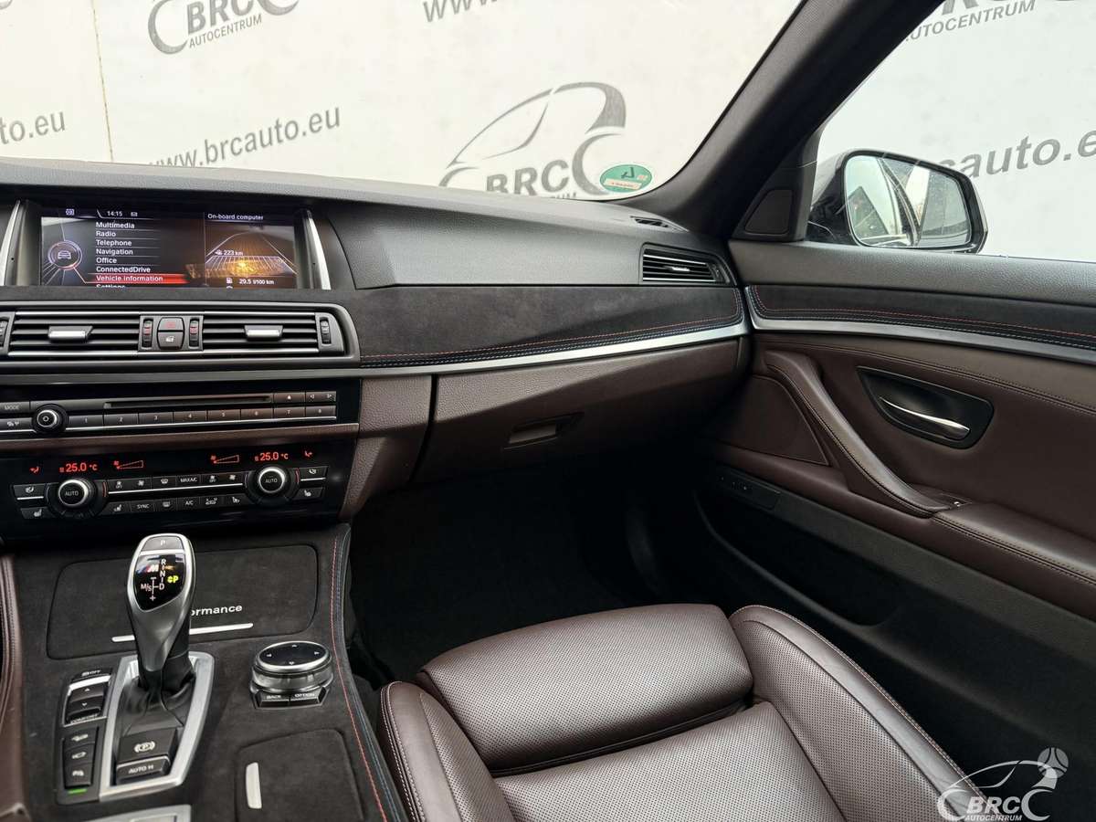 BMW M550, 3.0 l., universalas