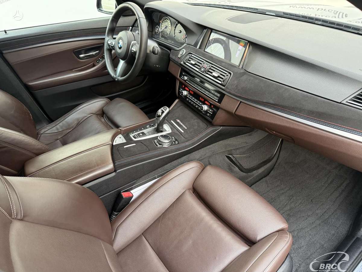 BMW M550, 3.0 l., universalas