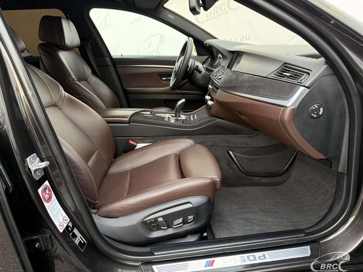 BMW M550, 3.0 l., universalas