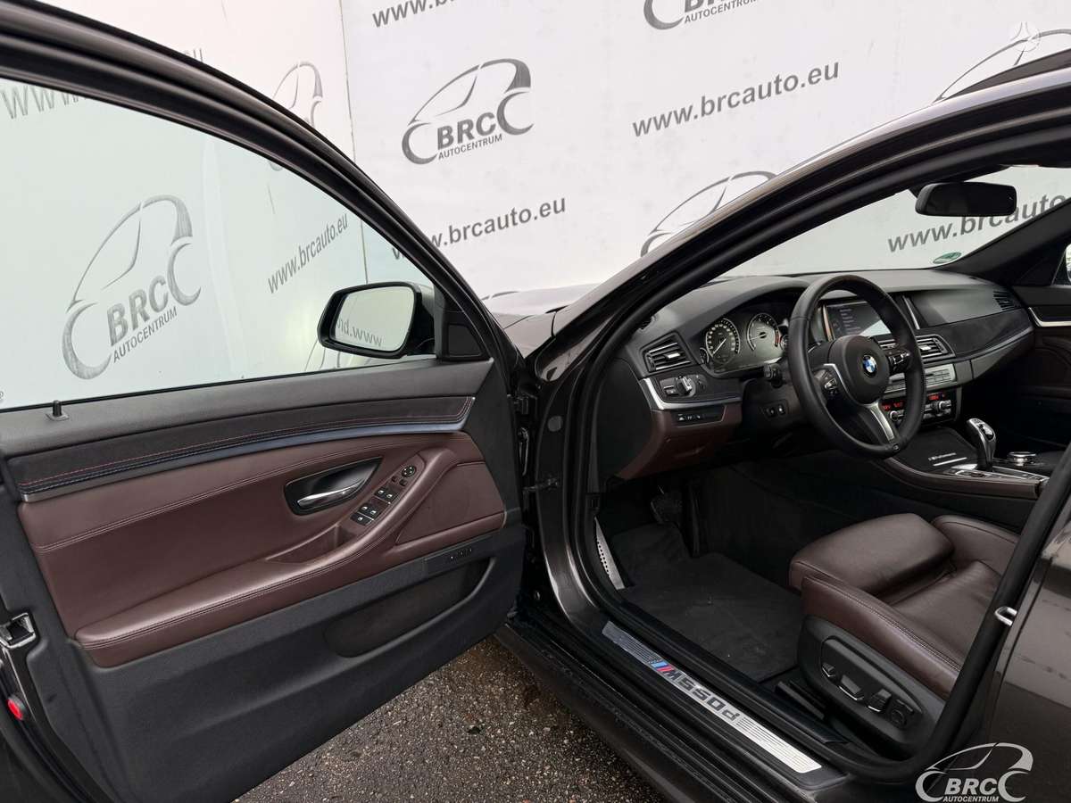 BMW M550, 3.0 l., universalas