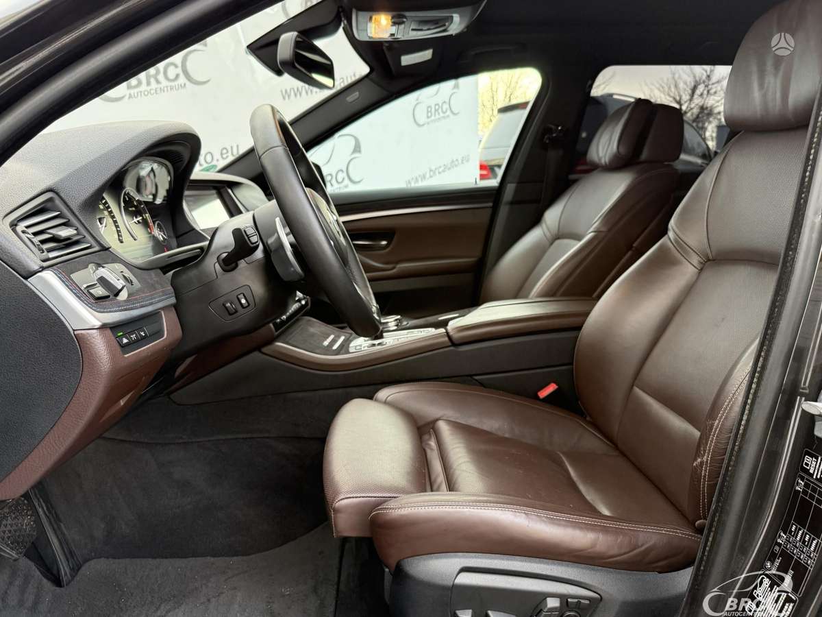 BMW M550, 3.0 l., universalas