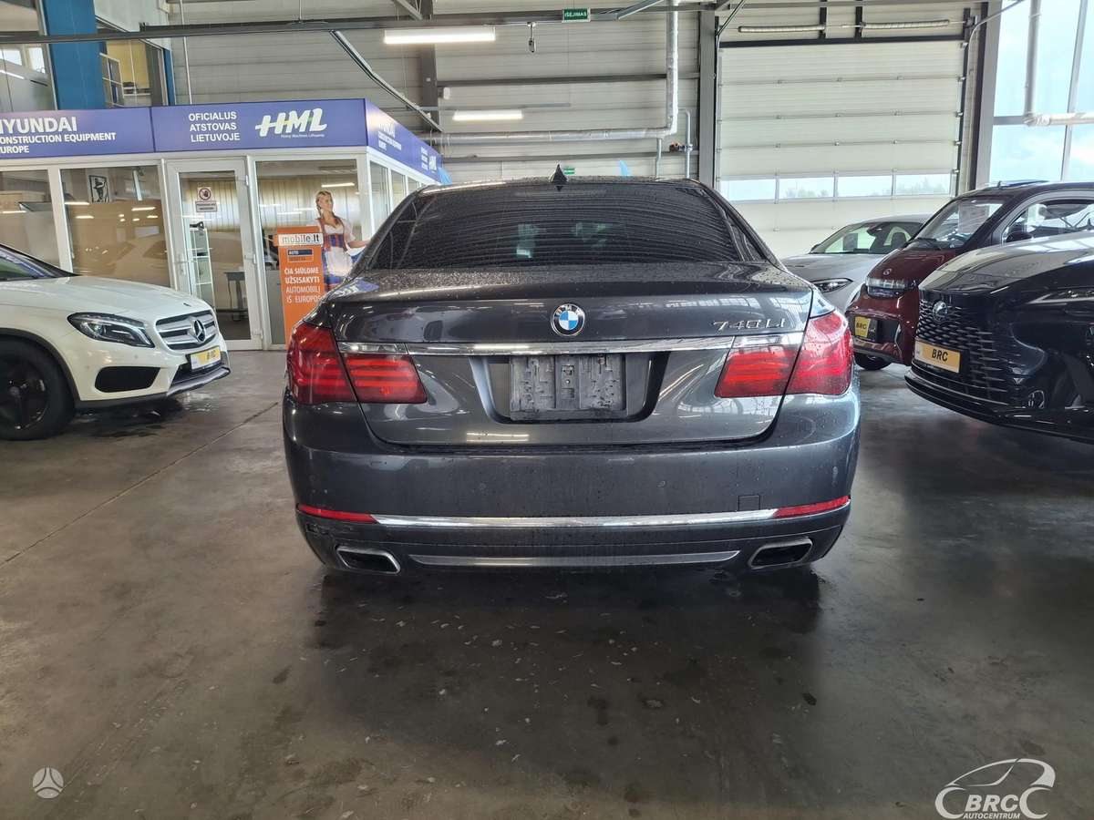BMW 740, 3.0 l., Седан