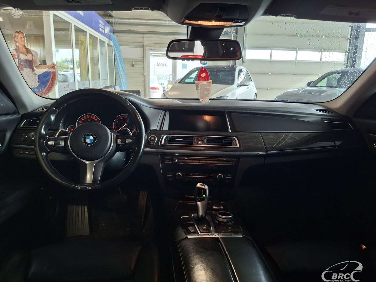 BMW 740, 3.0 l., Седан