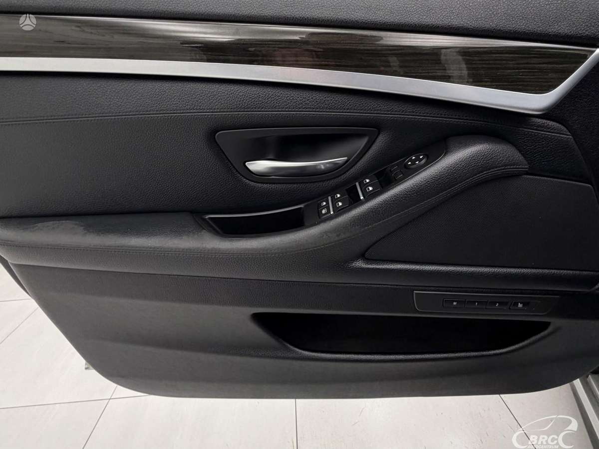 BMW 535, 3.0 l., Седан